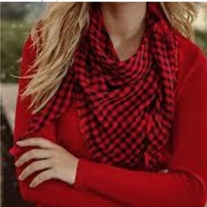 NWT Buffalo Check adorable Red & Black Softy Scarf. Light & Easy neck wrap.